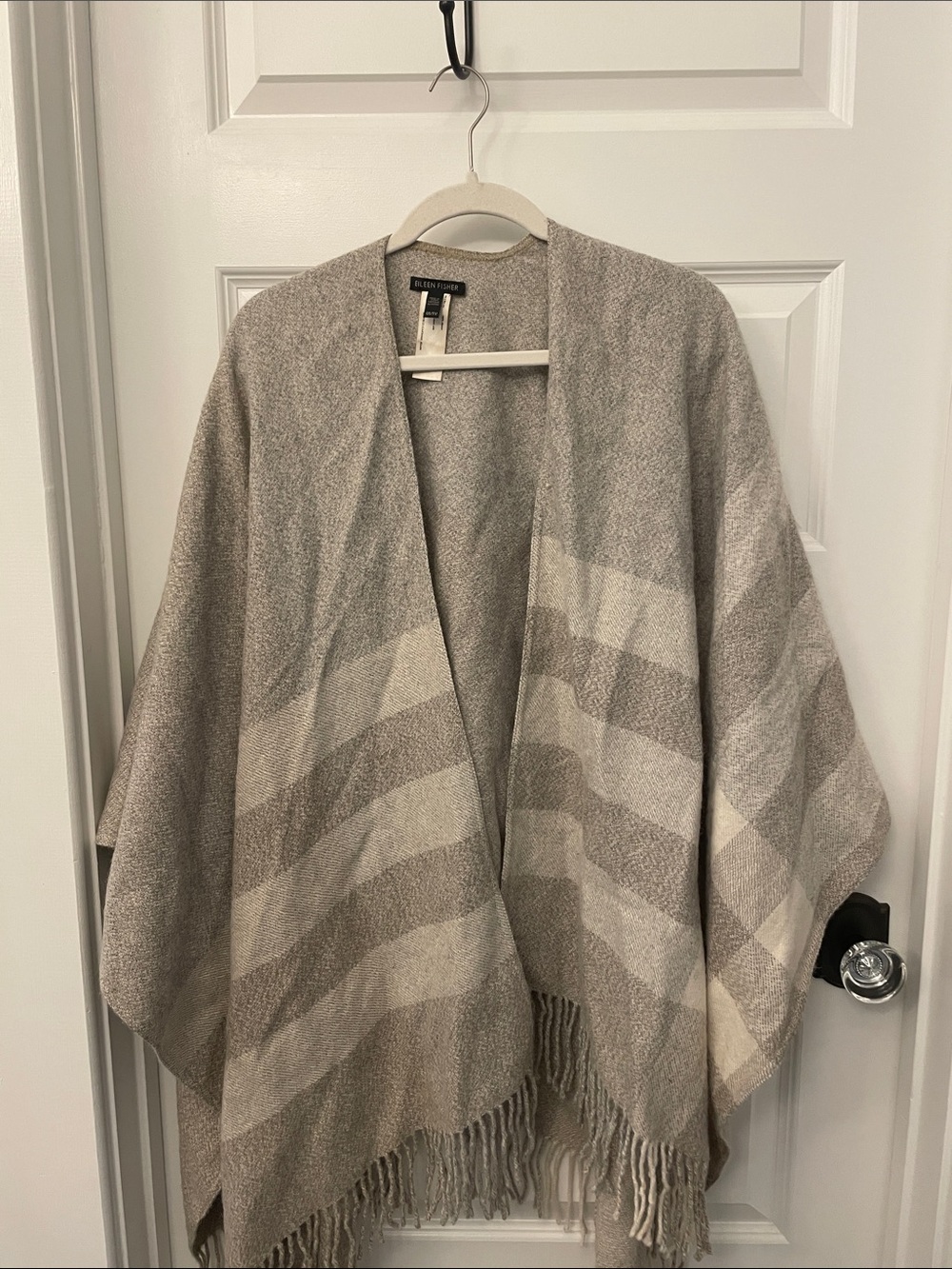 Eileen Fisher Beige & Cream Striped Open-Front Fringe Poncho